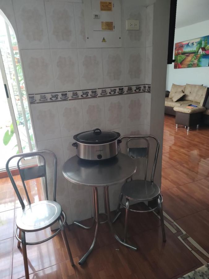 Noras Homestay Laureles ميديلين المظهر الخارجي الصورة